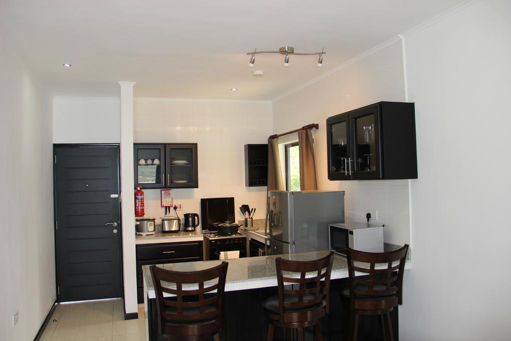 Surfers Cove Apartments Bel Ombre Dış mekan fotoğraf