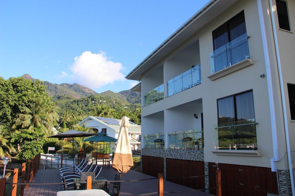 Surfers Cove Apartments Bel Ombre Dış mekan fotoğraf
