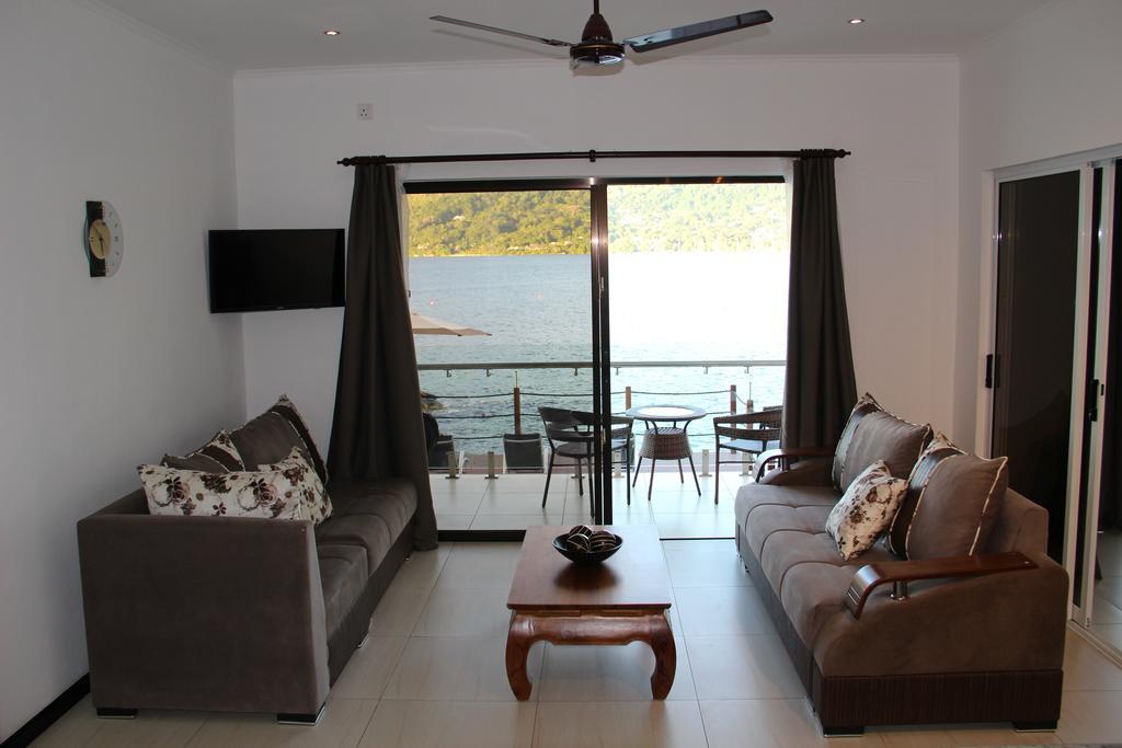 Surfers Cove Apartments Bel Ombre Dış mekan fotoğraf